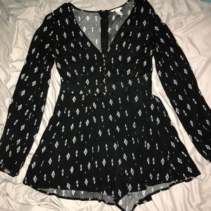 Blank and white patterned romper